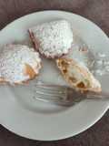Cassatelle siciliane fritte con crema di ricotta
