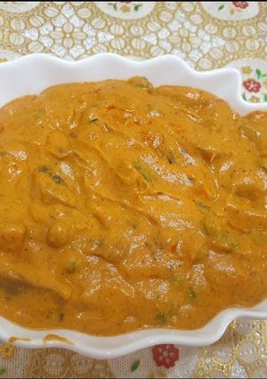 મશરૂમ મટર નું ગ્રેવીવાળું શાક (Mushroom Matar In Gravy Shak Recipe In Gujarati) રેસીપી મુખ્ય ફોટો