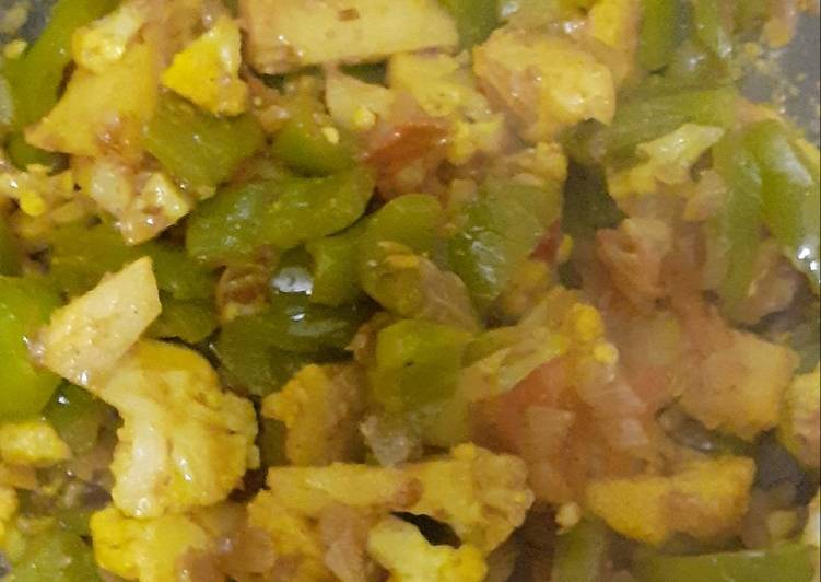 Step-by-Step Guide to Prepare Ultimate Aalu ghobhi shimla mirchi ki veg