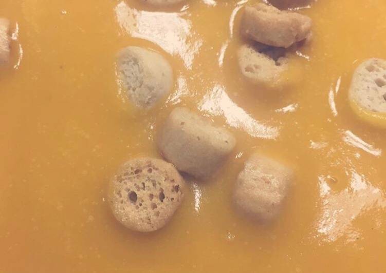 Zuppa alla zucca e porro