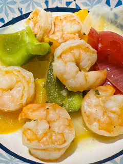 A picture of Grilled Shrimp 🍤 and Veggies 🥗.