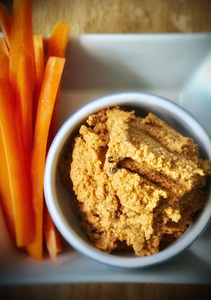 Una foto de Dip picante de anacardos con chipotle