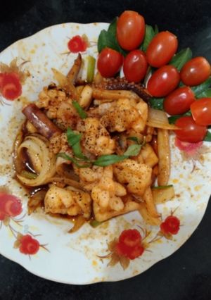 Hình của món Mực sa tế.