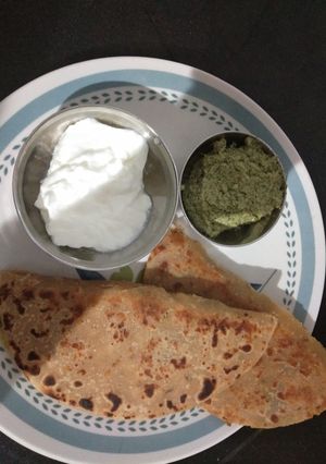 આલુપરાઠા(alu paratha recipe in gujarati) રેસીપી મુખ્ય ફોટો