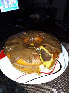 Una foto de Torta de mburucuya con chocolate