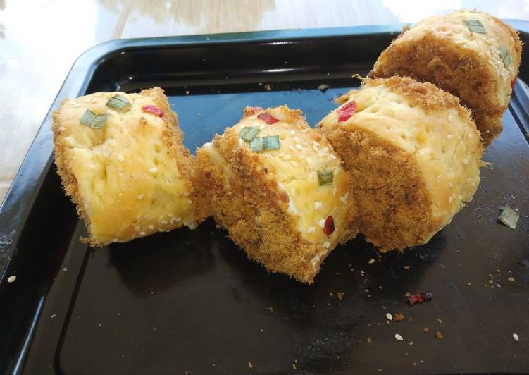 Roti abon gulung