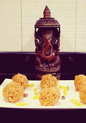 A picture of Motichoor ladoo.