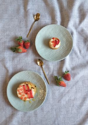 A picture of Mini cheese cakes.