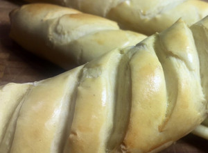Una foto de Pan baguette blando