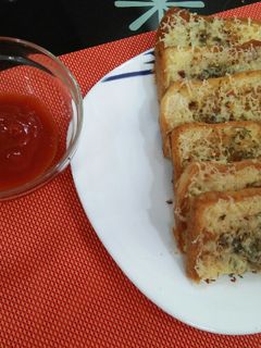 A picture of Cheese garlic bread.