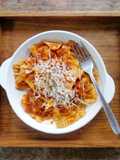 Ravioli dengan Saus Bolognese