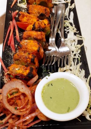 अचारी पनीर टिक्का (Achari paneer tikka recipe in Hindi) रेसिपी मुख्य फोटो