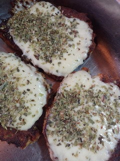Una foto de Hamburguesas de lentejas 💚😋🍳