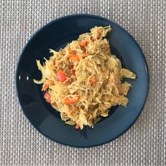 A picture of Curry rice noodles with vegetables.