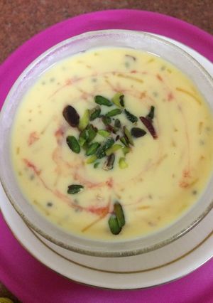 A picture of Falooda custard shorts.