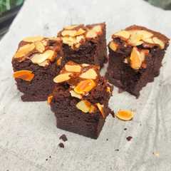 Cakey Brownies রেসিপির প্রধান ছবি