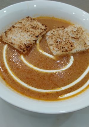 A picture of Tomato cream soup.