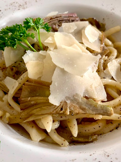 Foto di Pici toscani con carciofi e pecorino romano