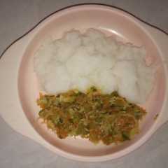 รูปของ Mpasi Gio 7+ Tumis sayur teri nasi