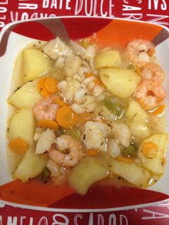 Una foto de Patatas con pescadilla/ merluza