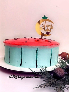 عکسی از دستور کیک یخچالی با تزیین هندوانه(شب یلدا)🍉
