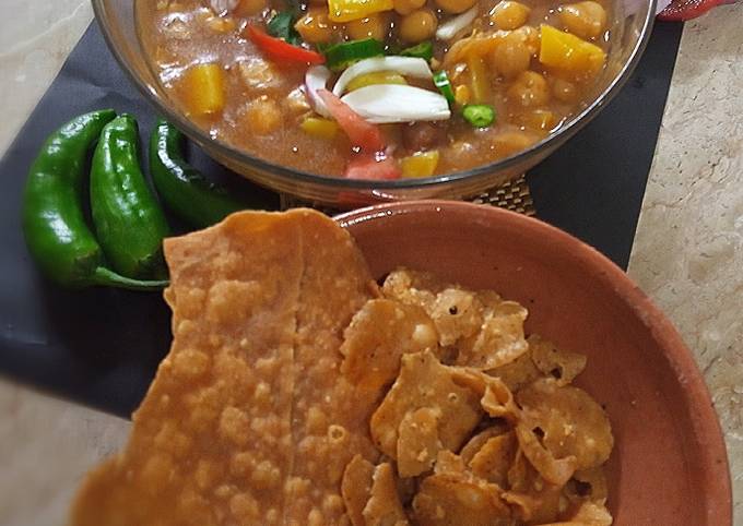 Step-by-Step Guide to Make Delicious Khathiawari Choley chat