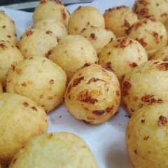 A picture of Bolitas de mandioca.