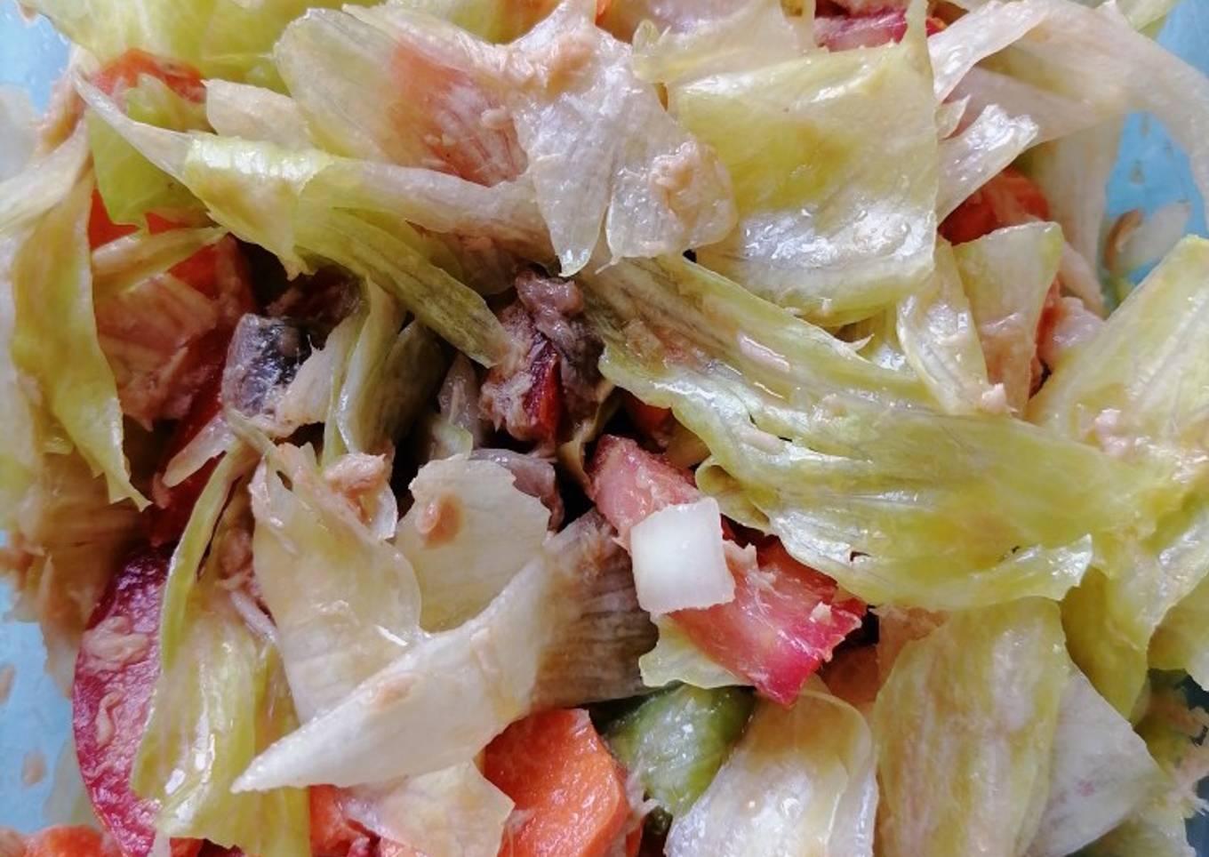 Salad for one. Ensalada Crujial