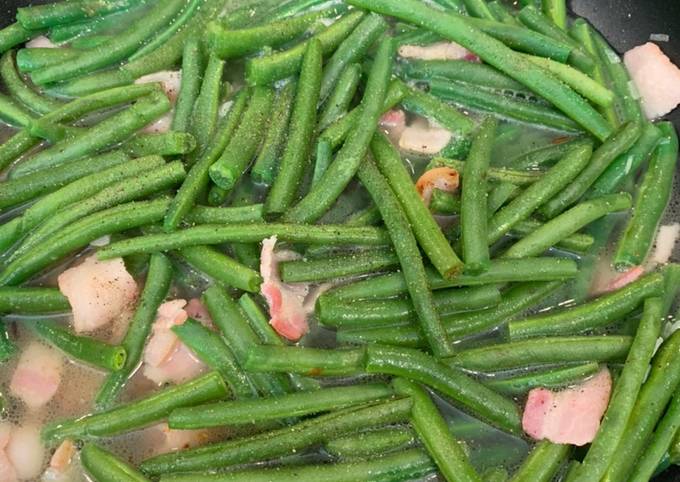 Steps to Make Eric Ripert Skillet Fresh Green Beans