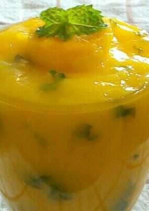 आम पुदीना लस्सी (Aam pudina lassi recipe in hindi) रेसिपी मुख्य फोटो
