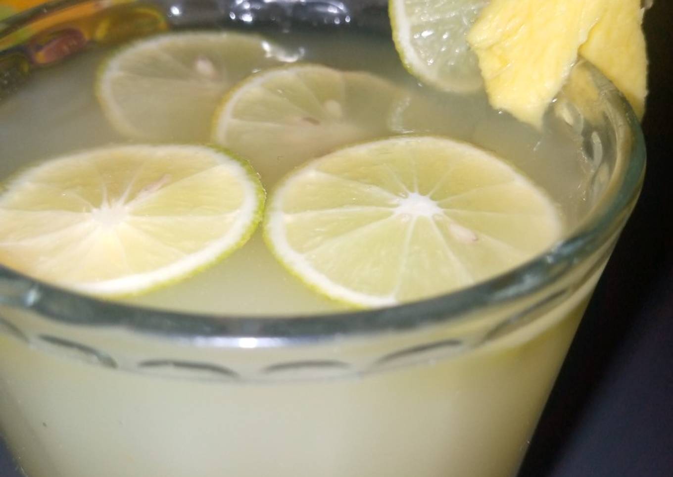 Ginger and lemon drink