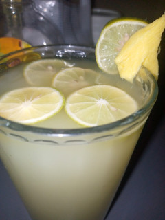 A picture of Ginger and lemon drink.