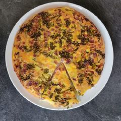 A picture of Keto ham & broccoli quiche.