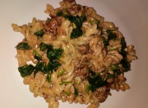 Una foto de Fusilli con Blutwurst sauce (salsa de morcilla)