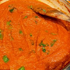 A picture of Silky smooth tomato sauce.