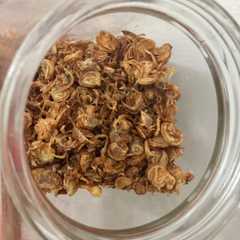 A picture of Bawang goreng renyah.