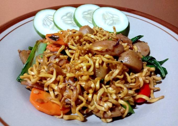 Mie telur goreng bumbu medhok