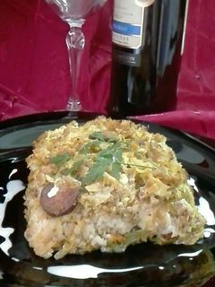 Una foto de Pastel de repollo con carne picada y chorizo