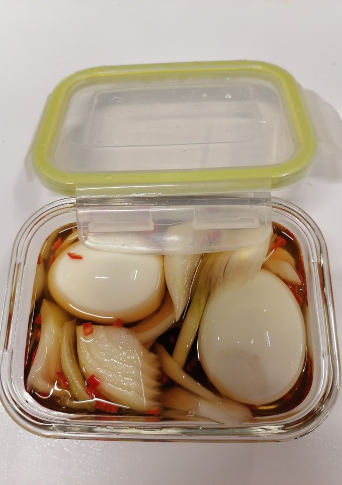 A picture of Japanese boiled egg recipe.