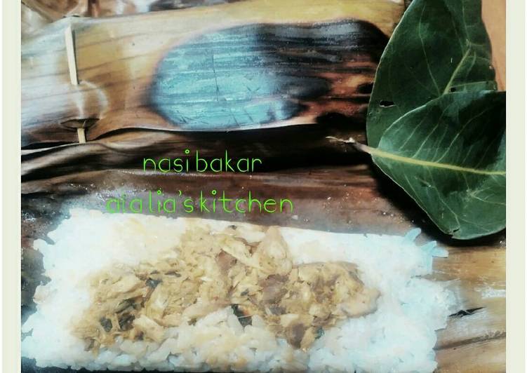 Proses memasak Nasi bakar ikan salem kemangi Lezat