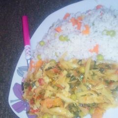 A picture of White vegetable rice.