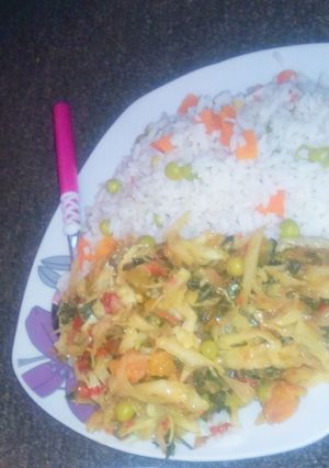 A picture of White vegetable rice.