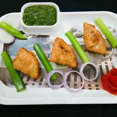 A picture of Chicken Samosa.