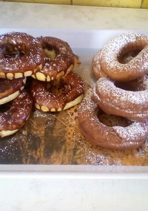 A picture of Ring Doughnuts.