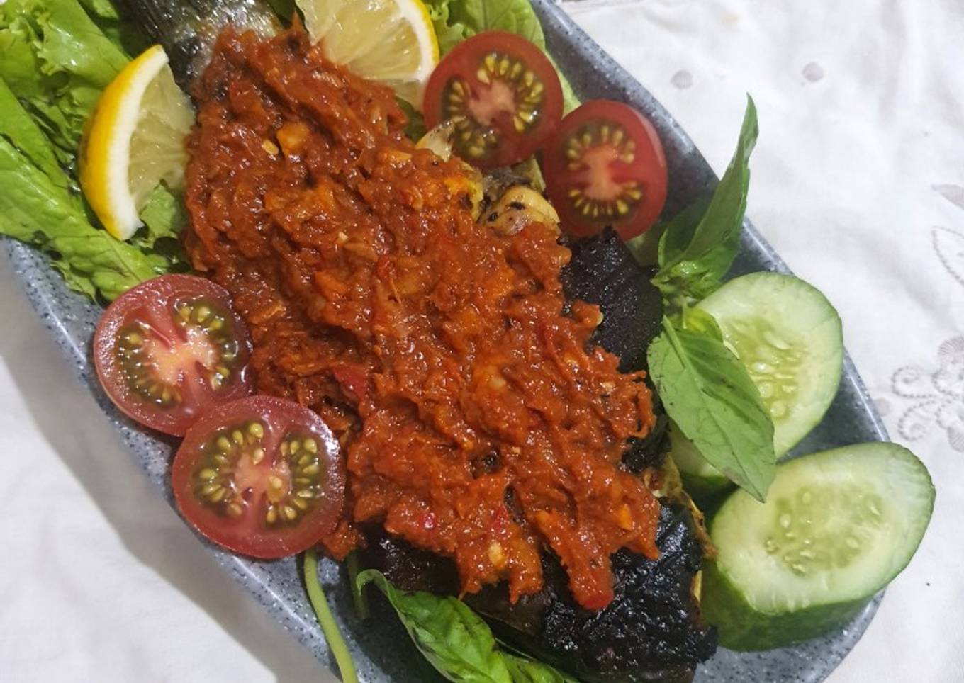 Pecak ikan panggang ala fe