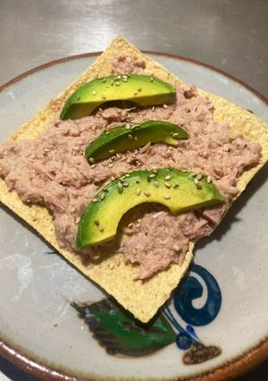 Una foto de Tostadas de atún a la @jauregrill