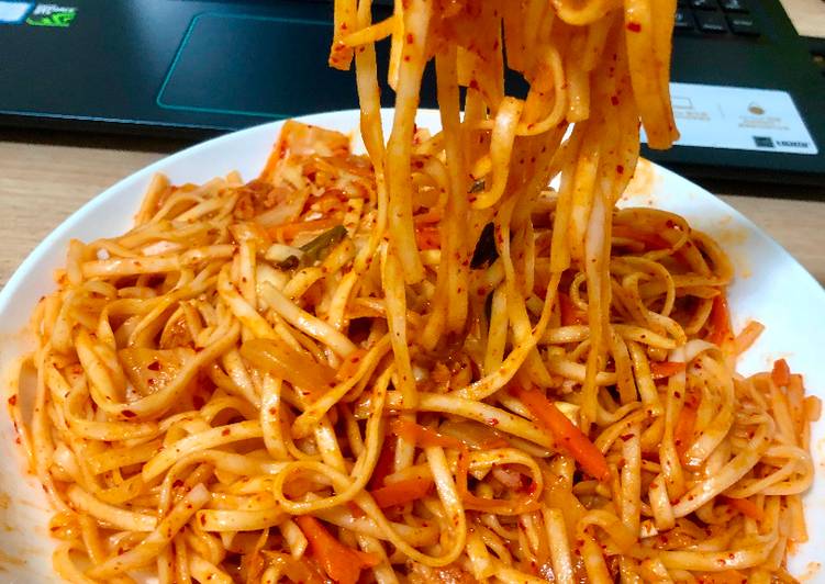 泡菜炒麵
