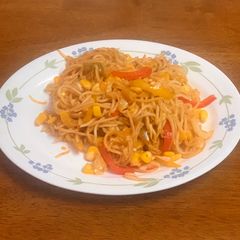 A picture of Veg Hakka noodles.