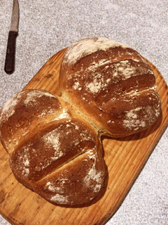 Una foto de Pan casero ¡Muy fácil y rápido!
