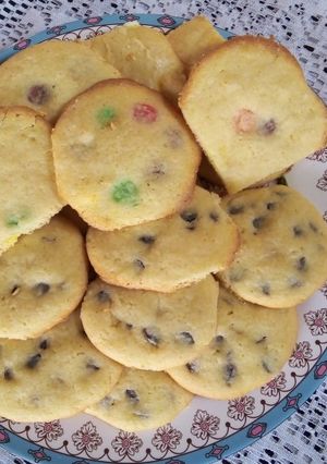 Una foto de 🍪Cookies con rocklets y cookies con chips de chocolates🍪